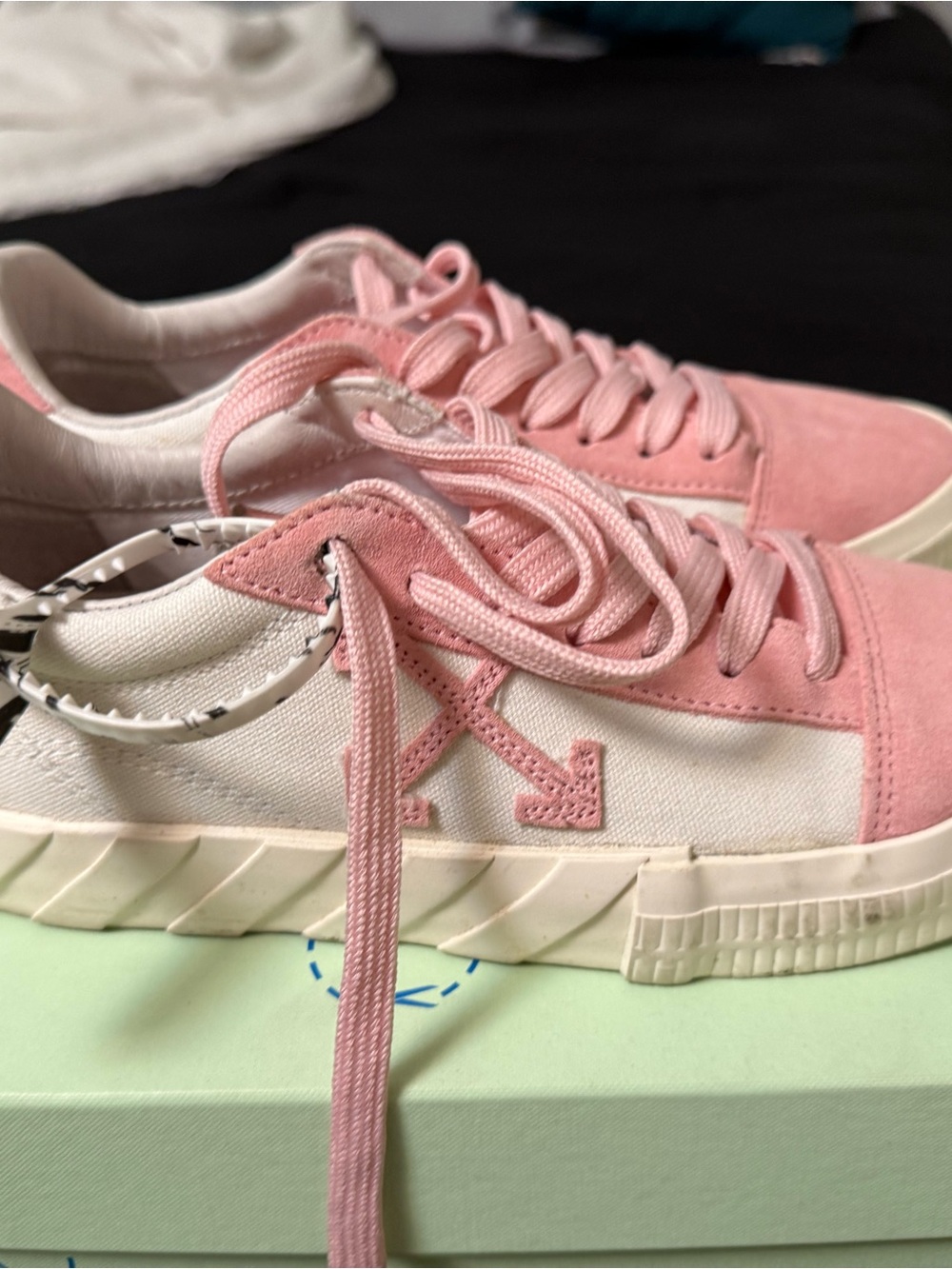 Off-White Pink and White Low-Top Sneakers